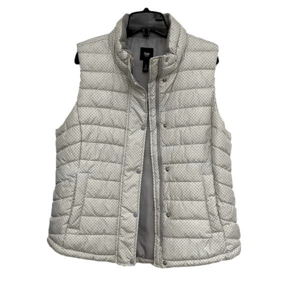 GAP Grey White Puffer Vest Large Outerwear. Zipper & Snap front buttons. Large - Picture 9 of 15